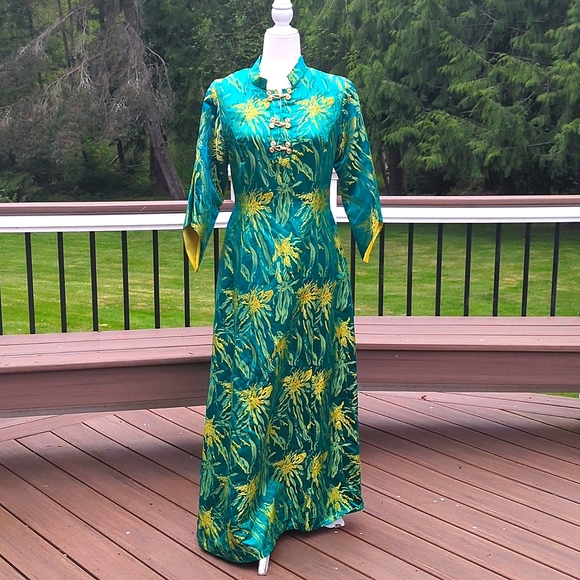 Vintage Dresses & Skirts - Vintage Kimono Cheongsam Dress Long Sleeve Size 6